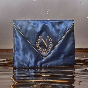 Napoleon Perdis Golden Bee Large Padded Cosmetic Bag 12.5In X 9.5In Night Blue